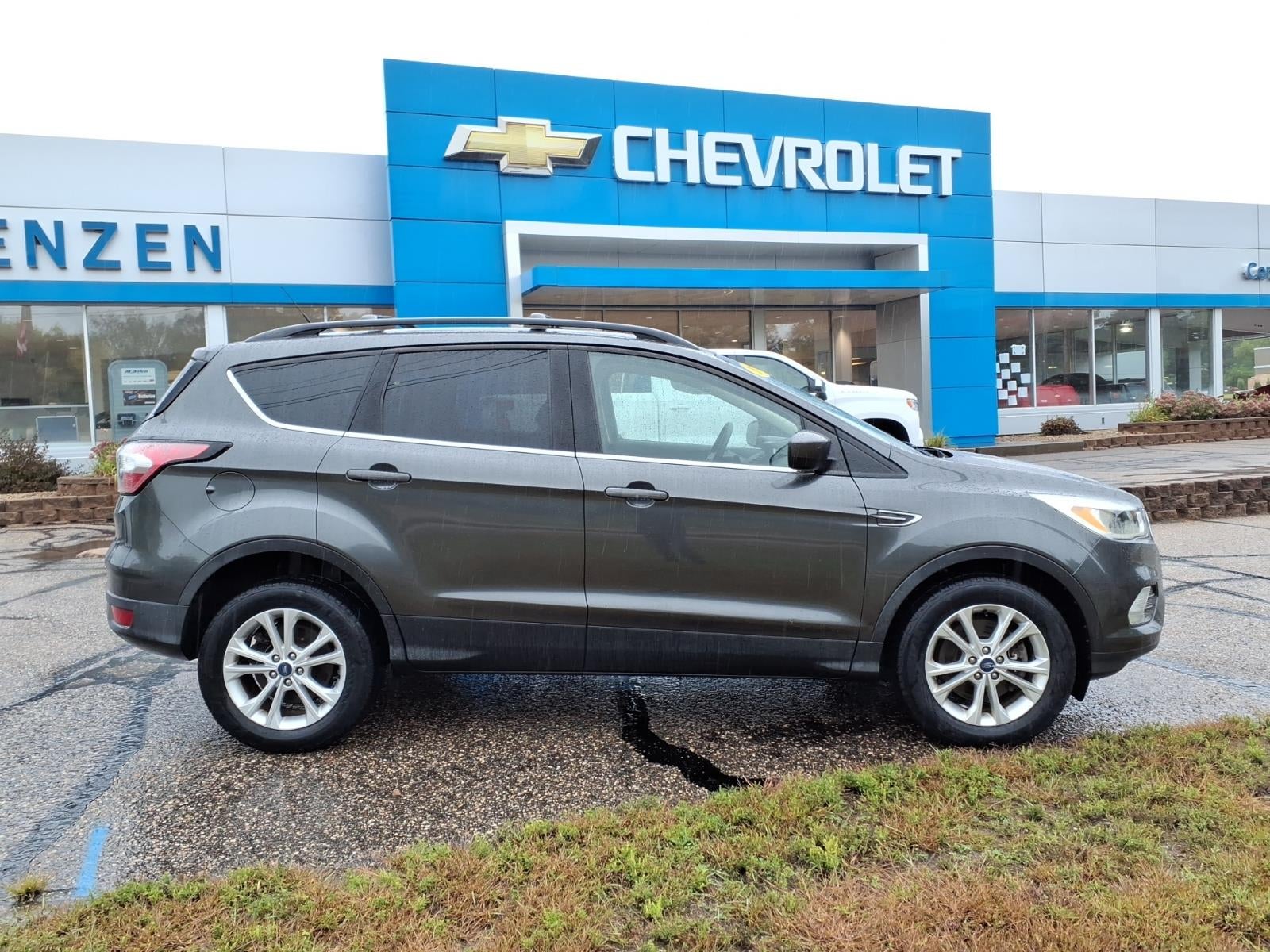 Used 2018 Ford Escape SE with VIN 1FMCU9GD2JUD53702 for sale in Chaska, Minnesota