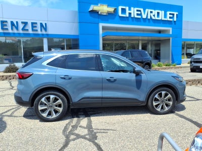 2025 Ford Escape Platinum
