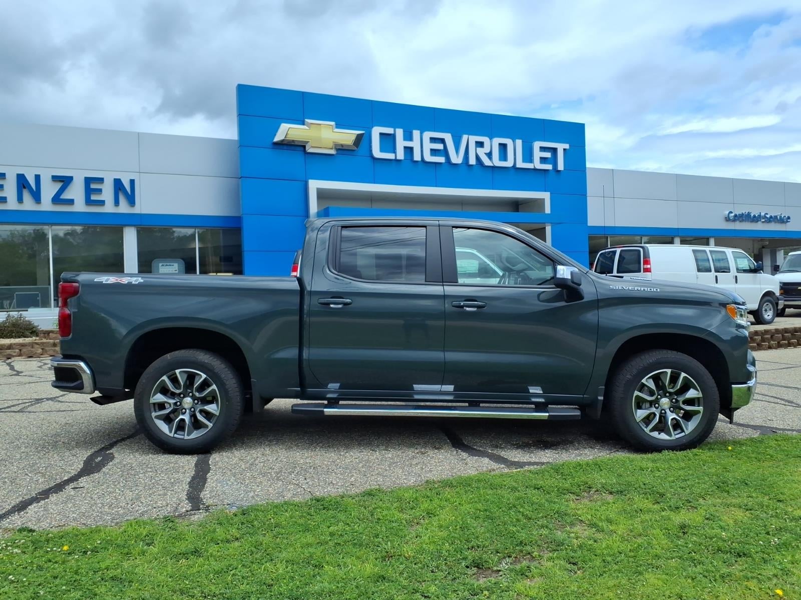 Used 2025 Chevrolet Silverado 1500 LT with VIN 1GCPKDEK5SZ152350 for sale in Chaska, Minnesota