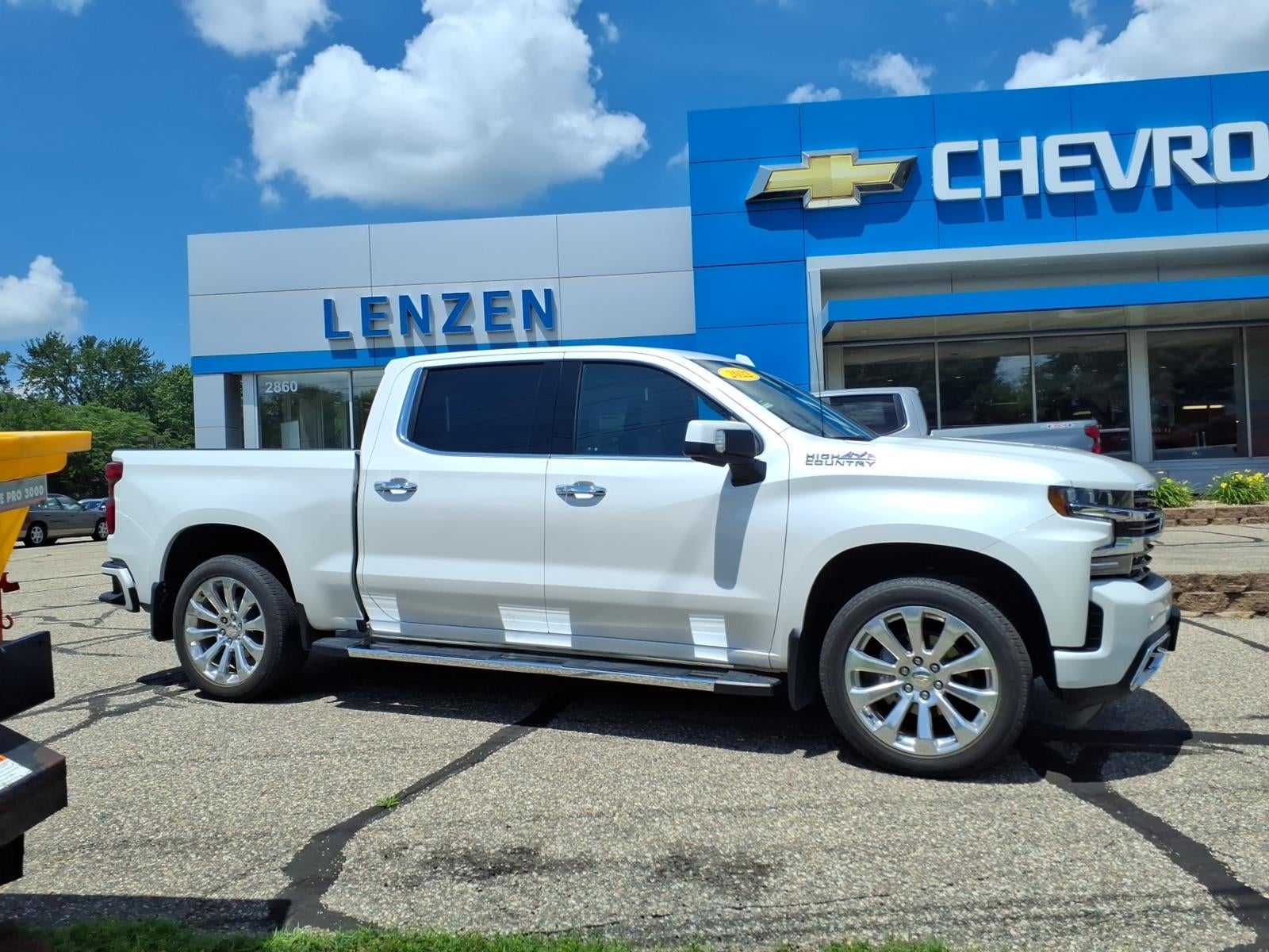 Used 2022 Chevrolet Silverado 1500 Limited High Country with VIN 1GCUYHEL5NZ225223 for sale in Chaska, Minnesota