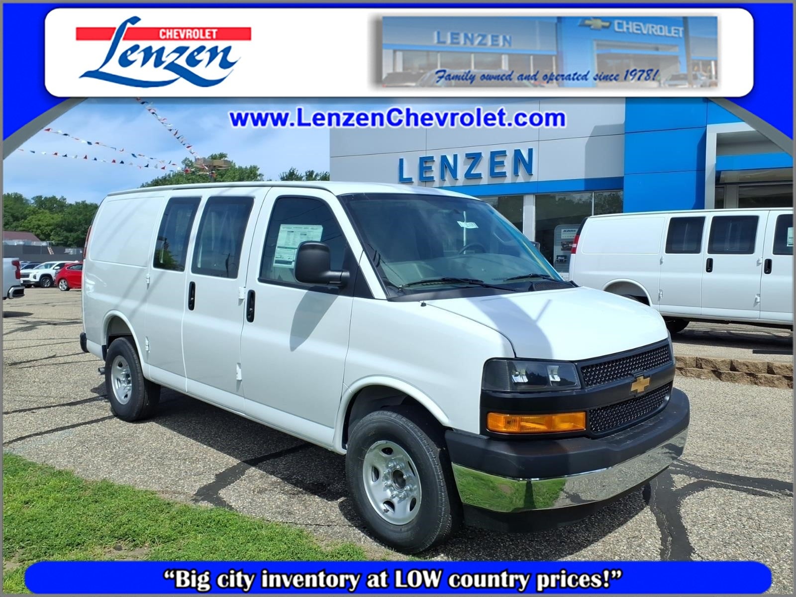 2026 Chevrolet Express 3500 Work Van HD's photo