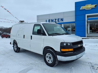 2025 Chevrolet Express Cargo 3500 WT