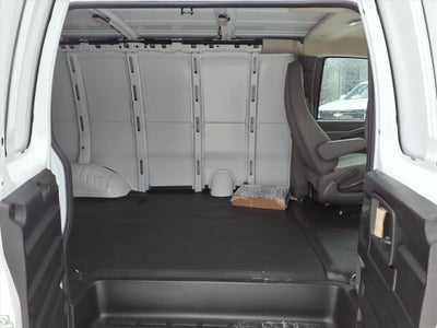 2025 Chevrolet Express Cargo 3500 WT