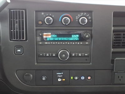 2025 Chevrolet Express Cargo 3500 WT