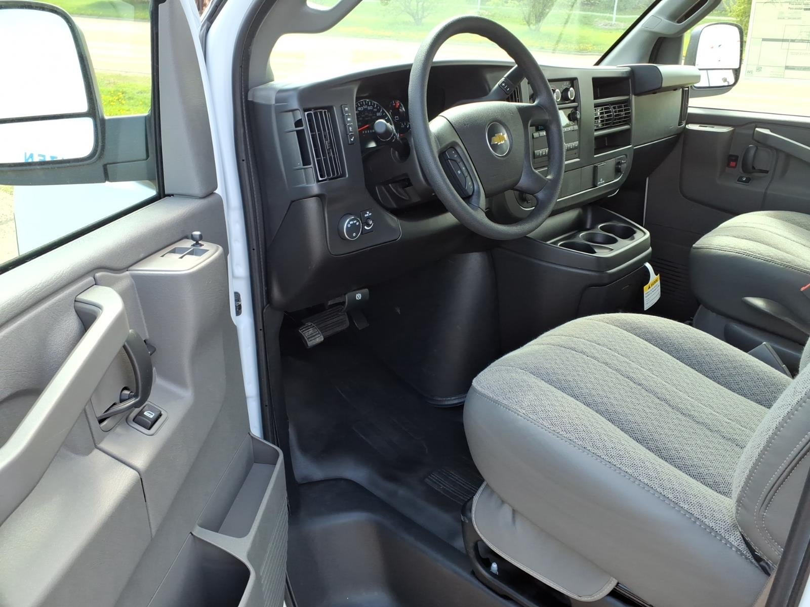 2026 Chevrolet Express Cargo WT