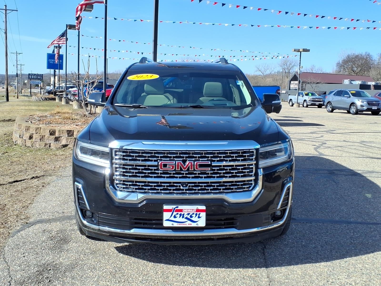 2023 GMC Acadia Denali