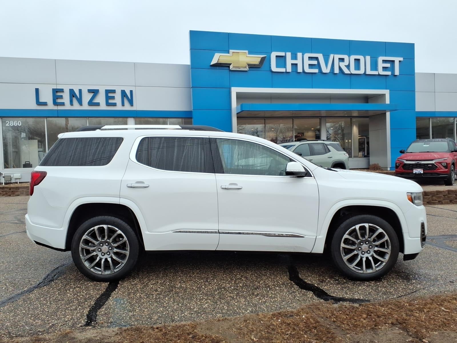 2023 GMC Acadia Denali