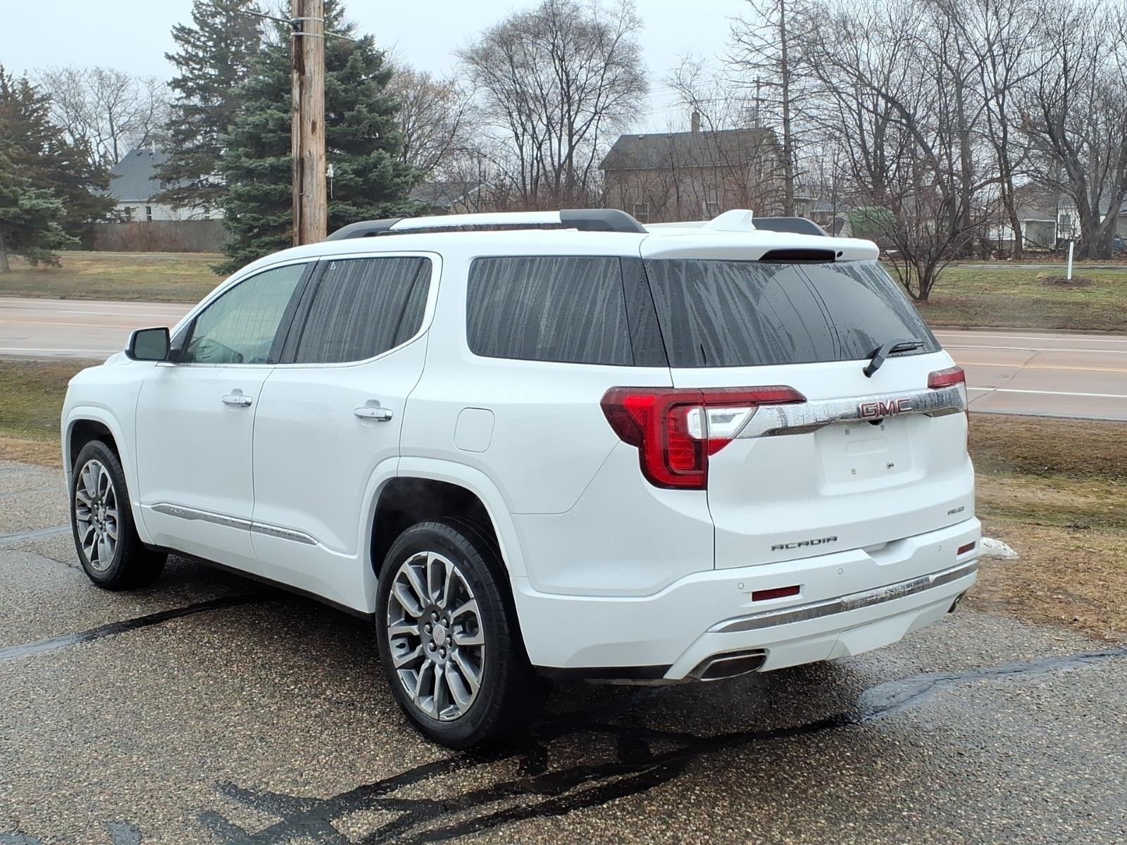 2023 GMC Acadia Denali