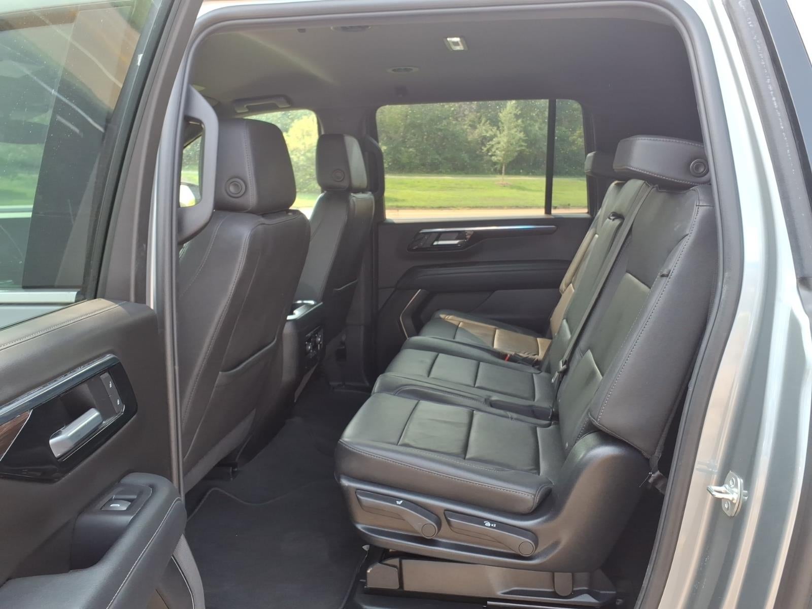 2025 Chevrolet Suburban LT