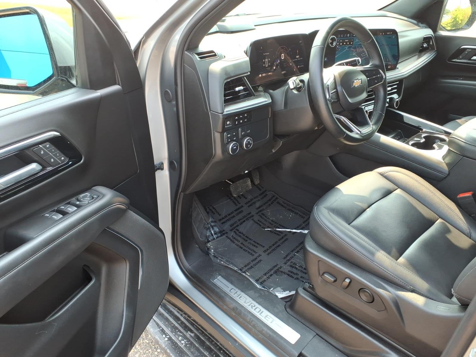 2025 Chevrolet Suburban LT