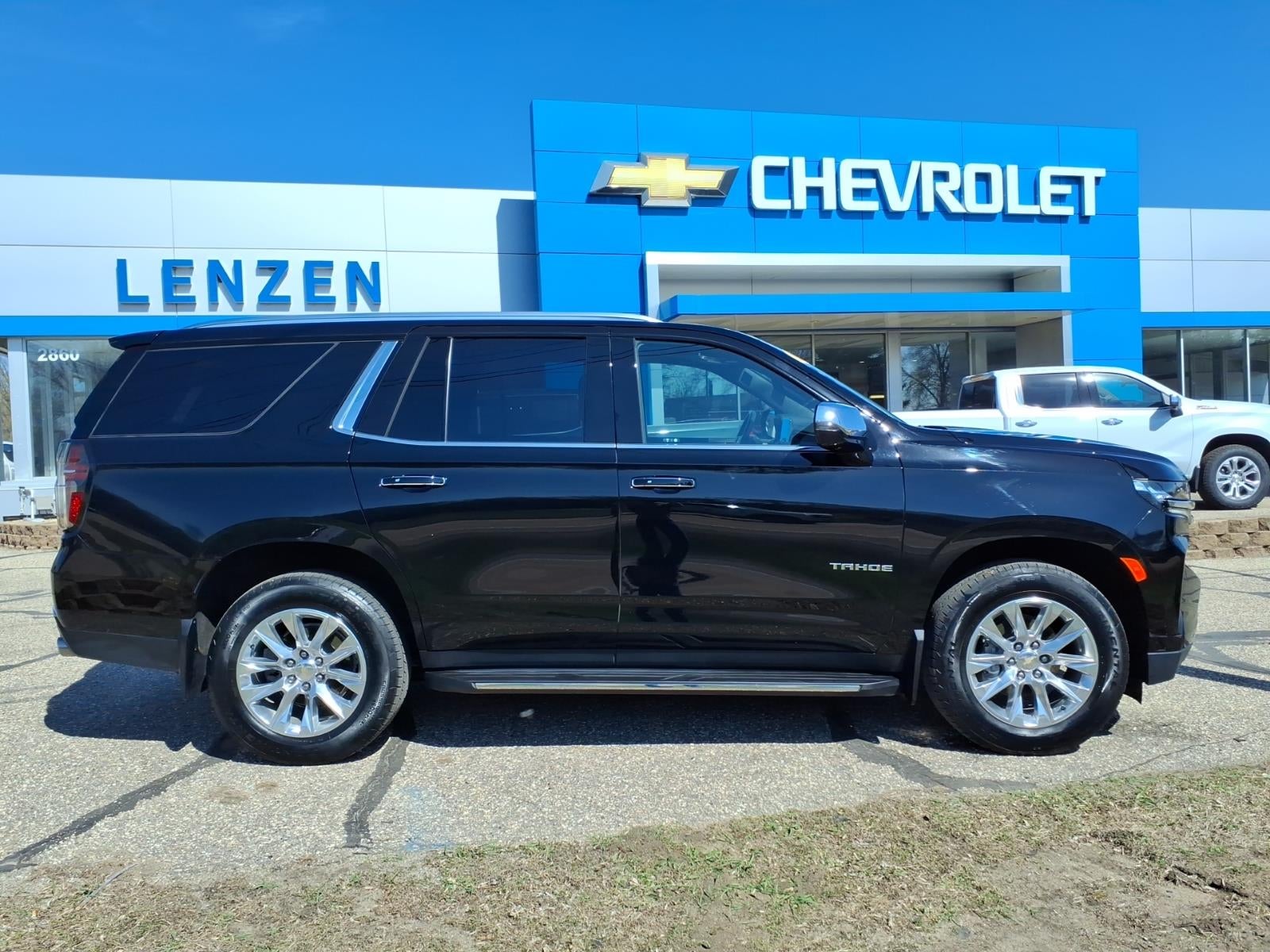 Used 2021 Chevrolet Tahoe Premier with VIN 1GNSKSKD3MR466612 for sale in Chaska, Minnesota