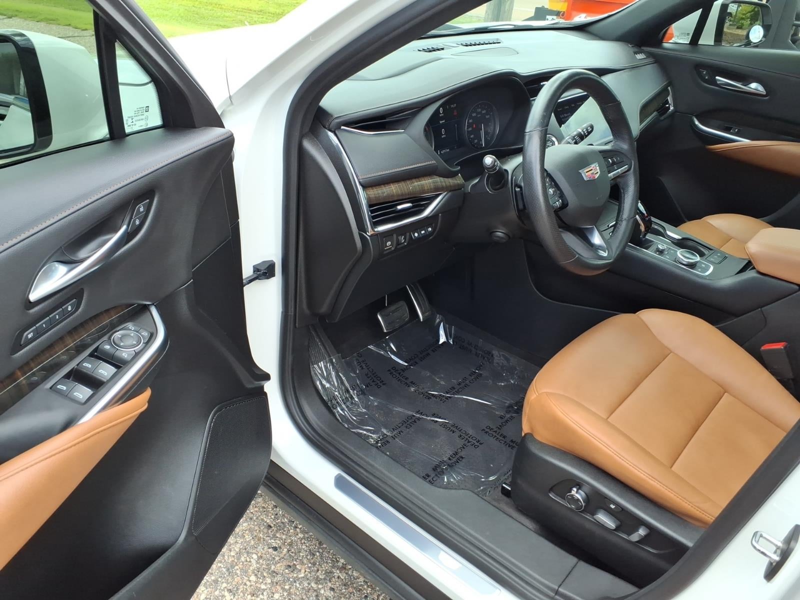 2023 Cadillac XT4 Sport