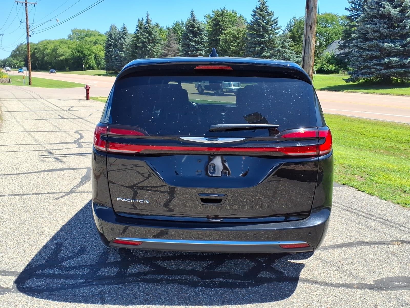 2026 Chrysler Pacifica Select