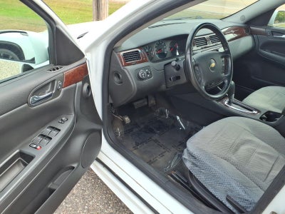 2011 Chevrolet Impala LT Retail
