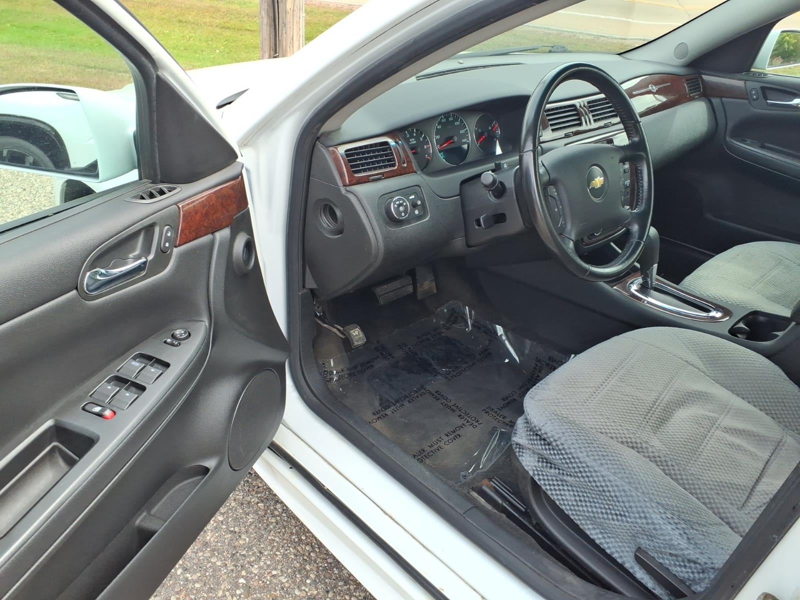2011 Chevrolet Impala LT Retail