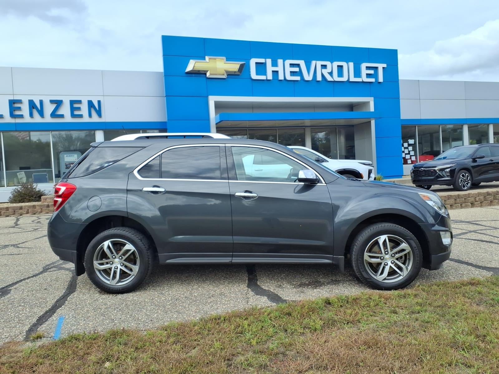 Used 2017 Chevrolet Equinox Premier with VIN 2GNFLGEK8H6196896 for sale in Chaska, Minnesota