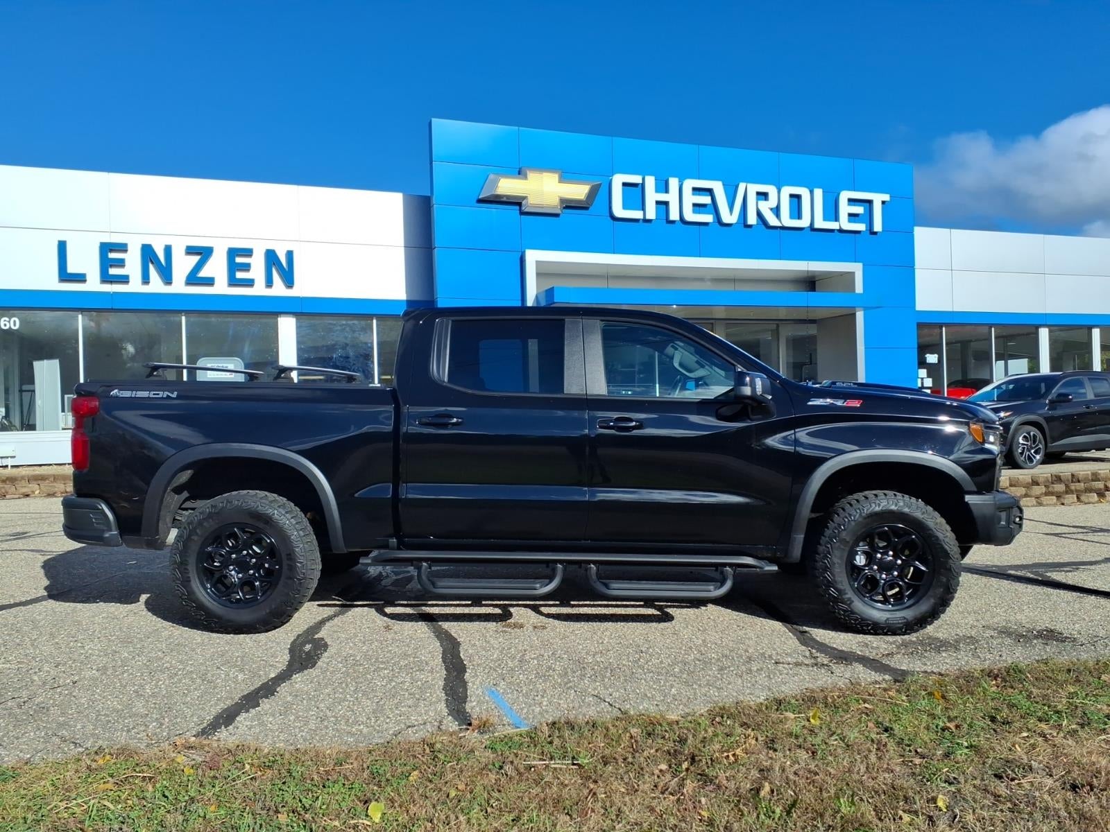 Used 2023 Chevrolet Silverado 1500 ZR2 with VIN 3GCUDHEL3PG262527 for sale in Chaska, Minnesota