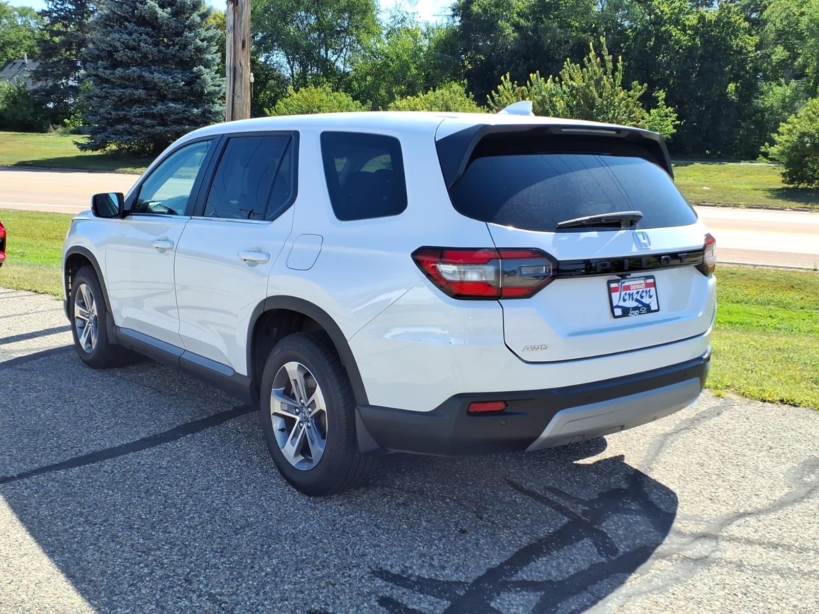 2023 Honda Pilot AWD EX-L 8 Passenger