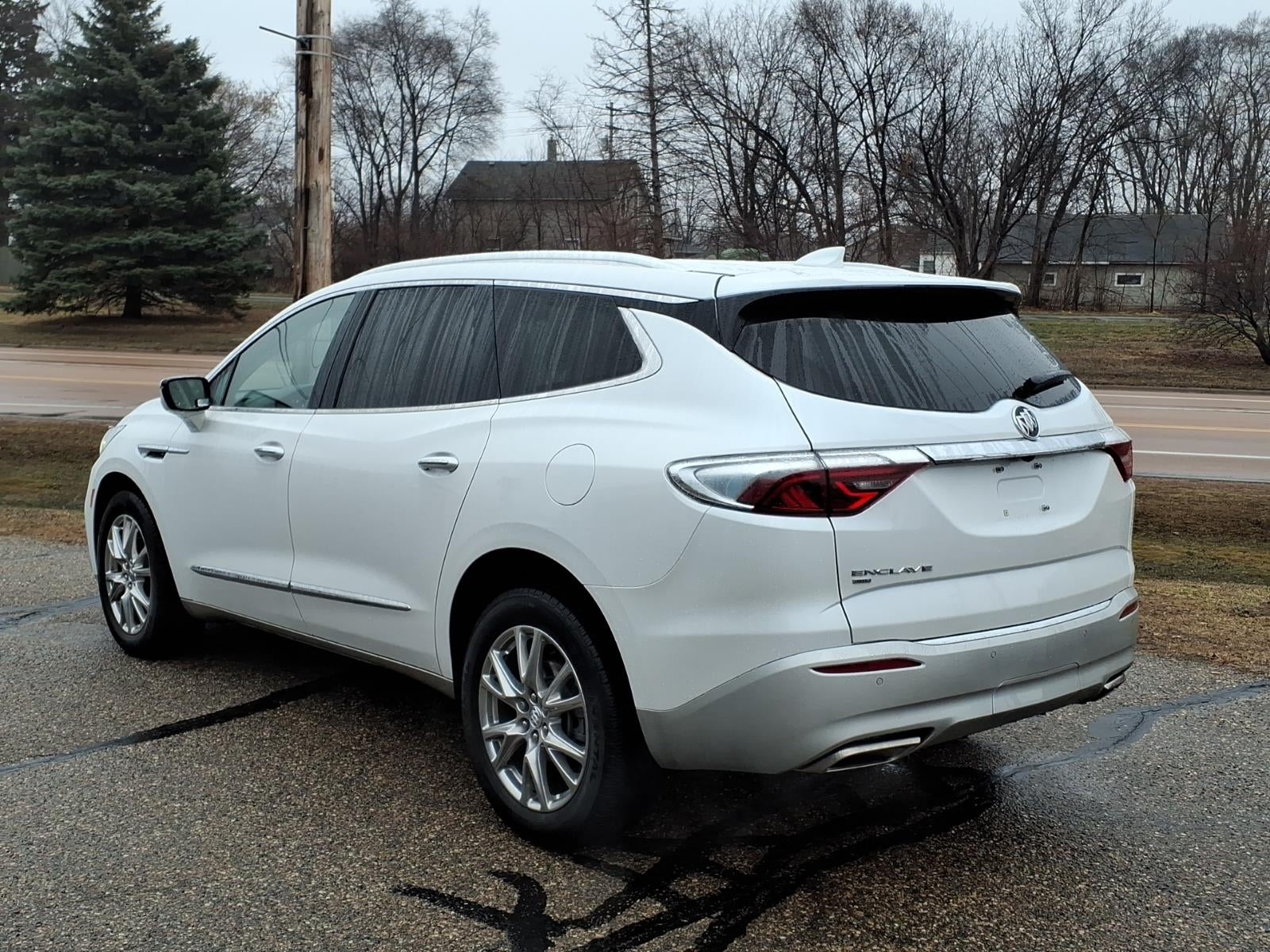 2023 Buick Enclave Essence