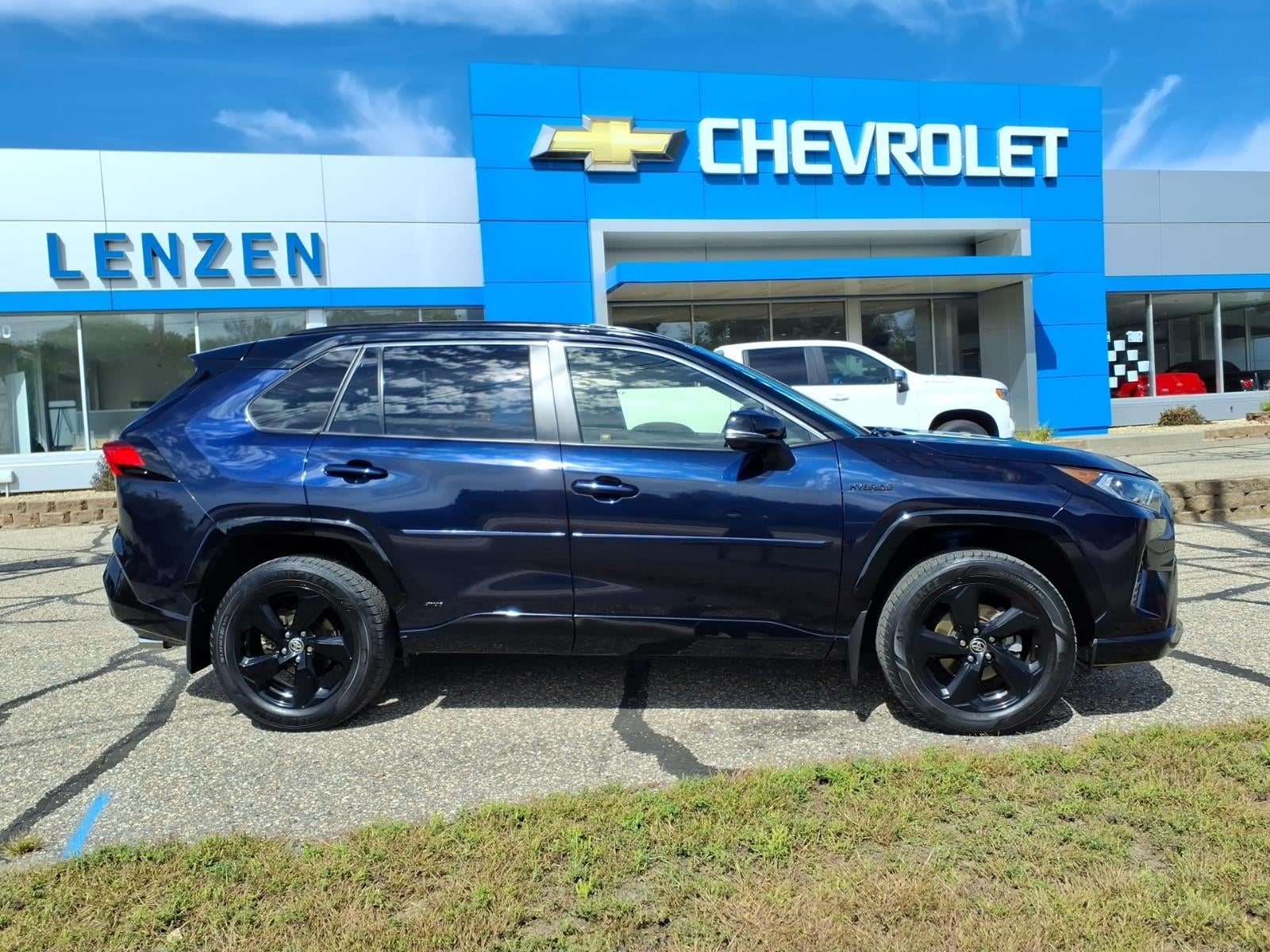 Used 2020 Toyota RAV4 XSE with VIN JTMEWRFV5LJ046398 for sale in Chaska, Minnesota